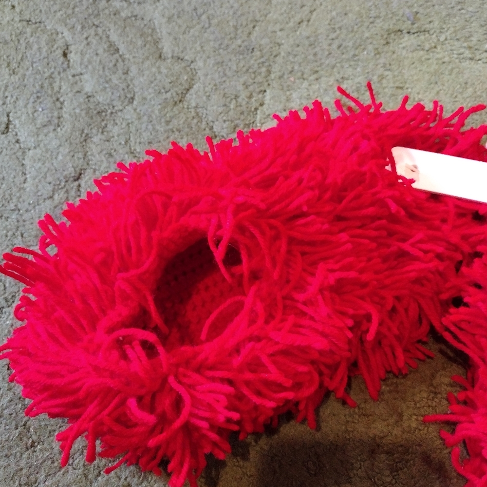 Slippers - Picture 2 of 4